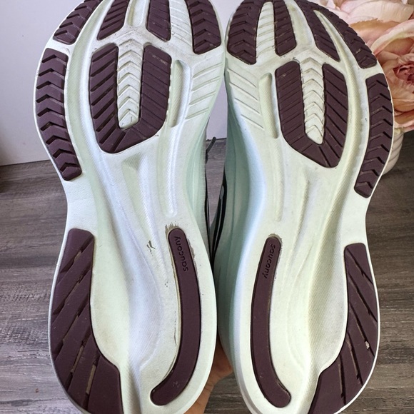 Saucony Ride 15 Runshield Women’s size 10 Promises/Frost $150 EUC - Picture 11 of 12